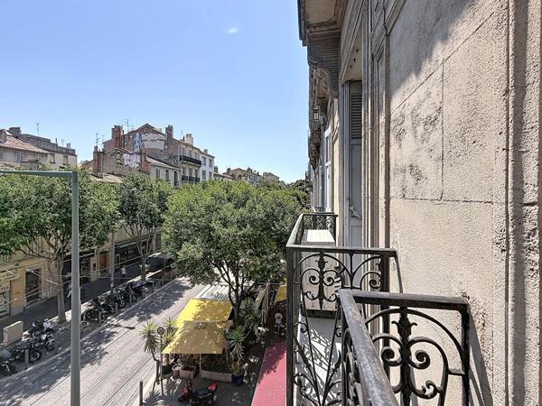 Superbe appartement 4 pièces lumineux à vendre à Marseille - Le Camas - Garage - Cave - Chambre de service