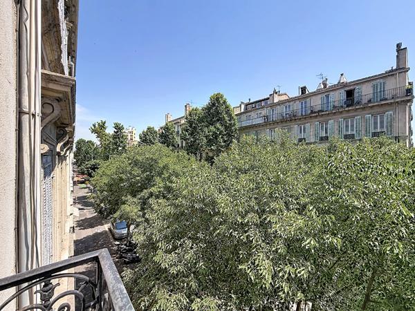 Superbe appartement 4 pièces lumineux à vendre à Marseille - Le Camas - Garage - Cave - Chambre de service