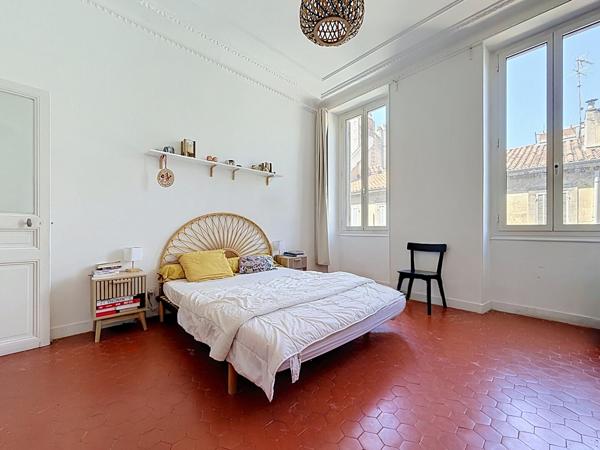 Superbe appartement 4 pièces lumineux à vendre à Marseille - Le Camas - Garage - Cave - Chambre de service