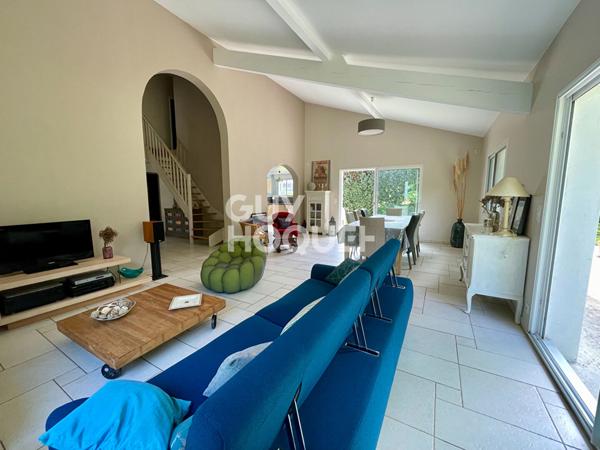 Villa familiale avec jardin à Villefranque