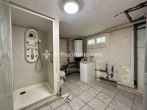 Vente                                                      Maison
                        
                     4 pièces                      109 m2                     à Saint-Astier