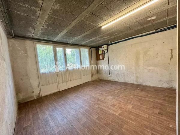Vente                                                      Maison
                        
                     4 pièces                      109 m2                     à Saint-Astier