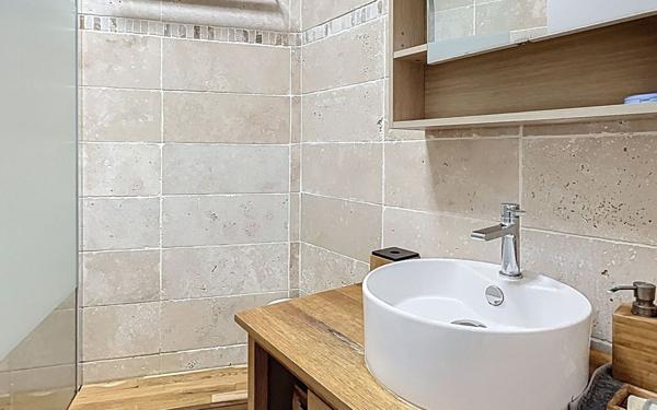 Appartement à vendre    3 pièces • 72,49 m2 Villeurbanne