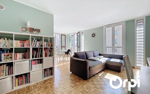 Appartement à vendre    3 pièces • 72,49 m2 Villeurbanne