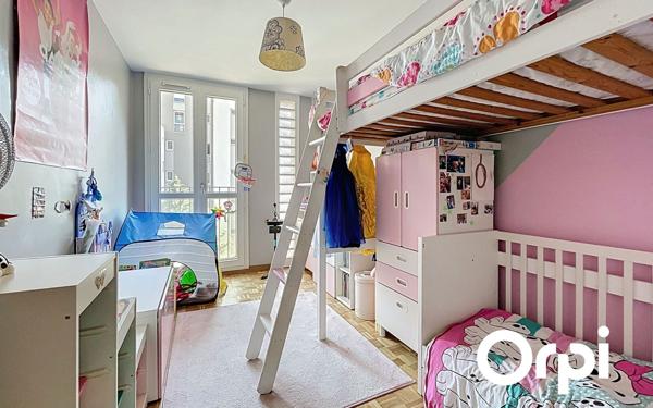 Appartement à vendre    3 pièces • 72,49 m2 Villeurbanne