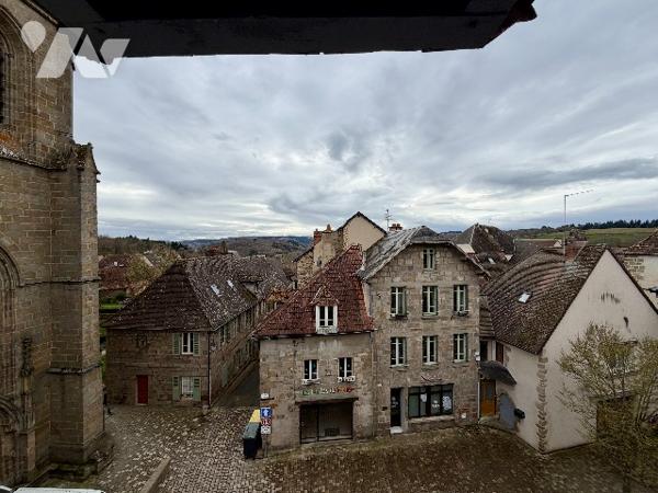 Immeuble de rapport à vendre – Centre-ville de Felletin.