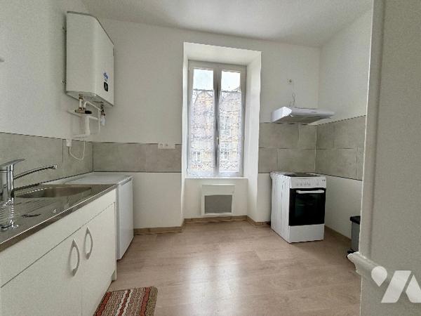 Immeuble de rapport à vendre – Centre-ville de Felletin.