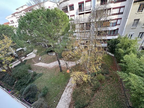 Appartement Villeurbanne 69100 Limite Lyon 6, Bellecombe, GARAGE COMPRIS, 3 pièces, 76 m2, balcon