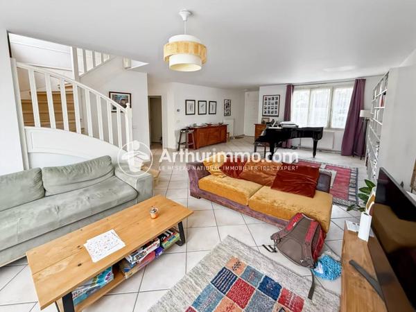 Vente Maison 7 pièces 158 m2 à Étiolles