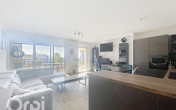 Appartement à vendre    3 pièces • 69,72 m2 Fréjus