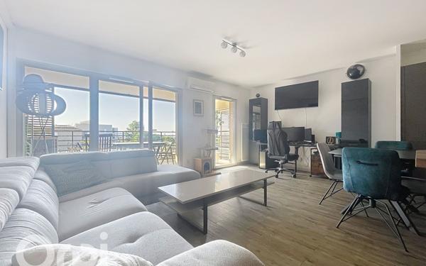 Appartement à vendre    3 pièces • 69,72 m2 Fréjus