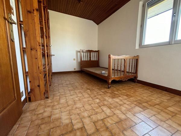 Superbe maison rénovée en pierre de taille à Poilly-lez-Gien  8 pièces, 5 chambres