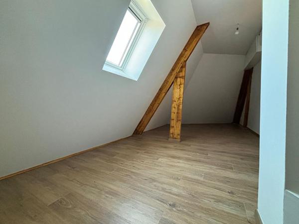 Superbe maison rénovée en pierre de taille à Poilly-lez-Gien  8 pièces, 5 chambres