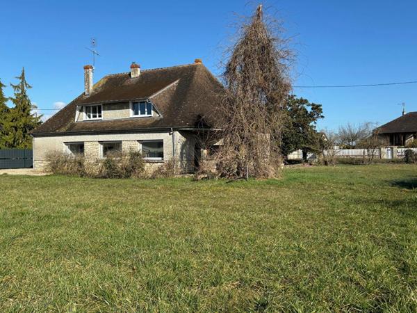 Superbe maison rénovée en pierre de taille à Poilly-lez-Gien  8 pièces, 5 chambres