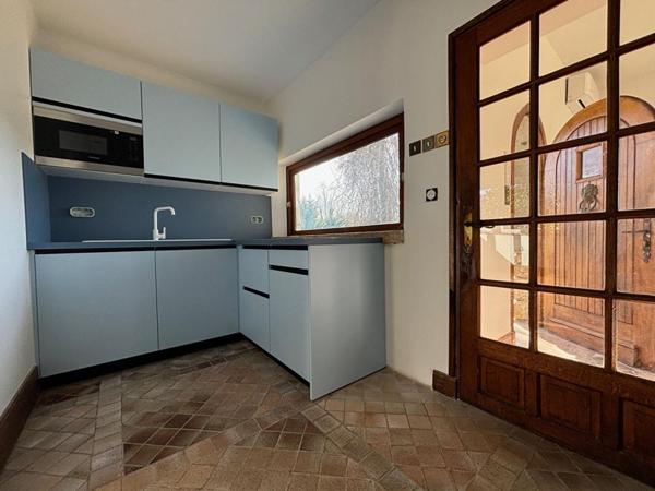 Superbe maison rénovée en pierre de taille à Poilly-lez-Gien  8 pièces, 5 chambres