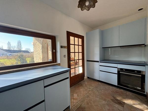 Superbe maison rénovée en pierre de taille à Poilly-lez-Gien  8 pièces, 5 chambres