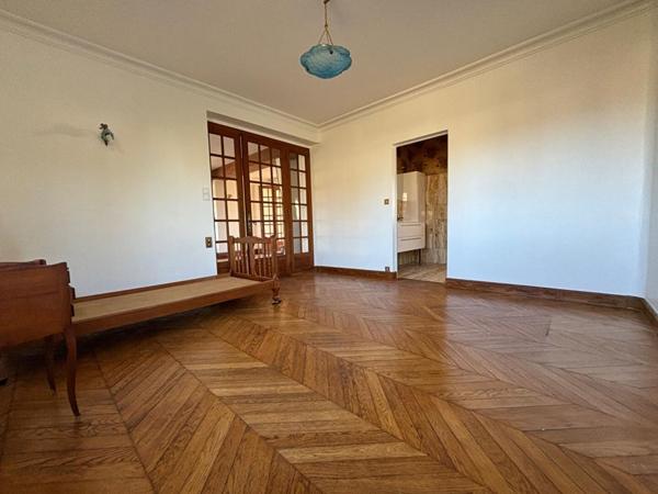 Superbe maison rénovée en pierre de taille à Poilly-lez-Gien  8 pièces, 5 chambres