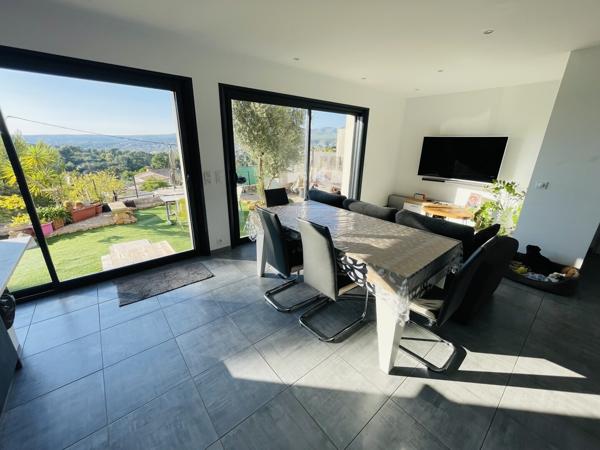 Villa de type 5 de 106 m² sur parcelle de 510 m² avec vue panoramique