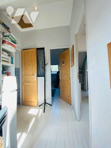  A vendre à Perros-Guirec (22700) en Côtes-d'Armor (22), charmante maison rénovée d'une surface...