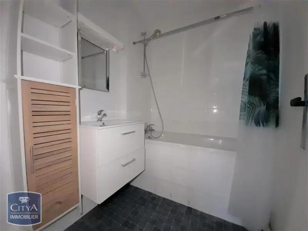 Appartement à louer 3 pièces 65.6m² Limoges (87000)
