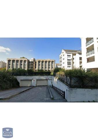 Location parking Chambéry (73000)