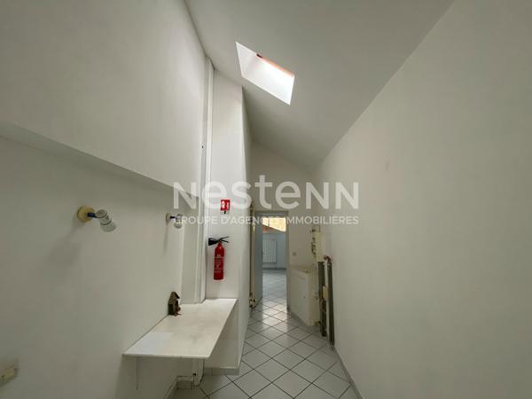 Nestenn Igny, maison individuelle familiale de 170m2 secteur Saclay Val D'Albian proche commerces et des axes routiers A6/A10/N118/A86, RER C/V et du plateau de Saclay et Vélizy, proche écoles et HEC ? Fort potentiel locatif pour investisseur.