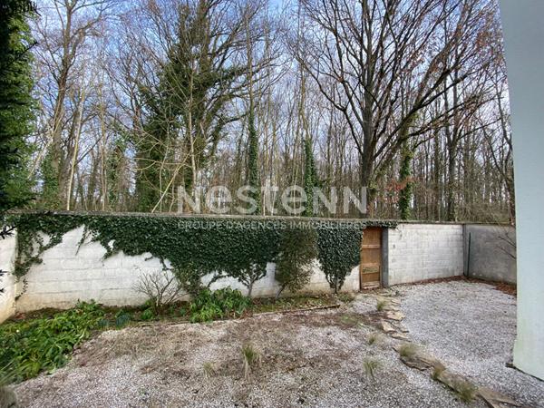 Nestenn Igny, maison individuelle familiale de 170m2 secteur Saclay Val D'Albian proche commerces et des axes routiers A6/A10/N118/A86, RER C/V et du plateau de Saclay et Vélizy, proche écoles et HEC ? Fort potentiel locatif pour investisseur.
