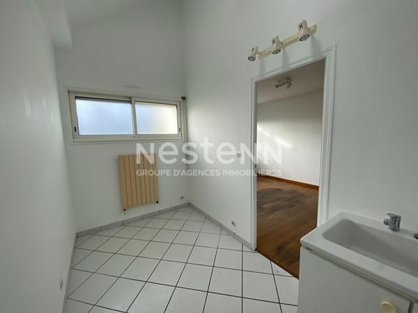 Nestenn Igny, maison individuelle familiale de 170m2 secteur Saclay Val D'Albian proche commerces et des axes routiers A6/A10/N118/A86, RER C/V et du plateau de Saclay et Vélizy, proche écoles et HEC ? Fort potentiel locatif pour investisseur.