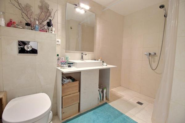 Courbevoie à vendre grand studio Idéal investisseur