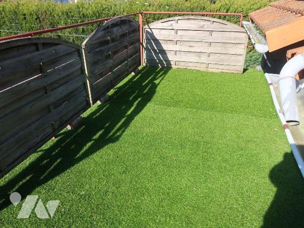 MAISON env. 60m2 hab., comprenant :
. entrée, coin-buanderie, séjour (24m2), cuisine, salle d'...