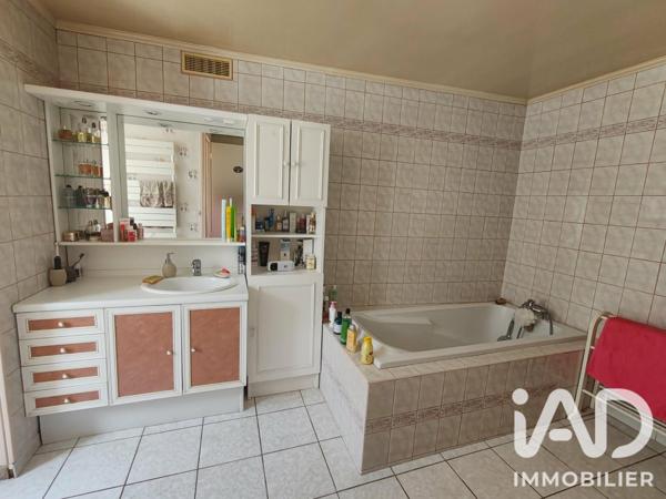 Maison à vendre 4 pièces 140 m² Dyé