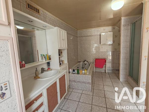 Maison à vendre 4 pièces 140 m² Dyé