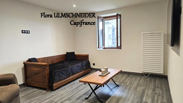 Authenticité et espace : grande maison mitoyenne en pierre avec 5 chambres à vendre à CHINDRIEUX avec garage et terrain proche du lac du Bourget