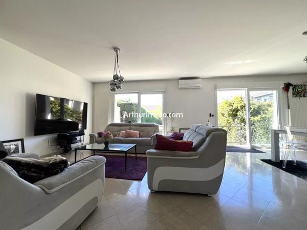 Vente                                                      Maison
                        
                     5 pièces                      122 m2                     à Sucy-en-Brie