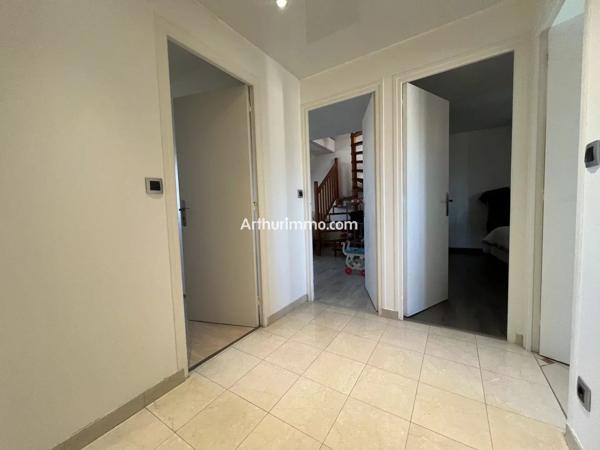 Vente                                                      Maison
                        
                     5 pièces                      122 m2                     à Sucy-en-Brie