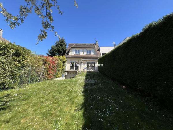 Vente                                                      Maison
                        
                     5 pièces                      122 m2                     à Sucy-en-Brie