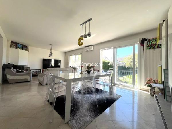 Vente                                                      Maison
                        
                     5 pièces                      122 m2                     à Sucy-en-Brie