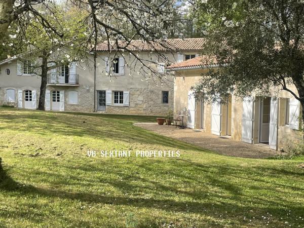15mn de Bordeaux,belle propriété, 8 hectares,avec ancienne ferme réhabilitée et deux maisons annexes