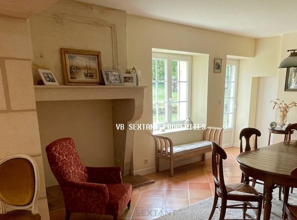 15mn de Bordeaux,belle propriété, 8 hectares,avec ancienne ferme réhabilitée et deux maisons annexes