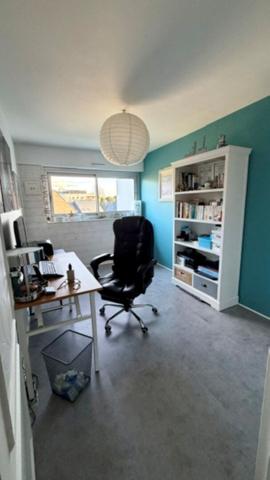 Appartement bois guillaume 100m² 3 chambres dernier étage balcon 4 parkings sans travaux