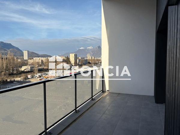 Location Appartement 2 pièces 42.44 m² - AVENUE CHARLES DE GAULLE ZAC DES MINOTIERS Pont De Claix 38800