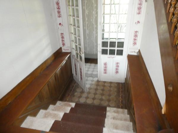 LE THILLOT (88)Maison bourgeoise de caractère à rénover de 280 m²sur trois niveaux, terrain 1000 m²+ garage.