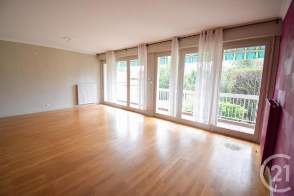 Appartement F4 à vendre  5 pièces - 122,79 m2 LES CHERES - 69