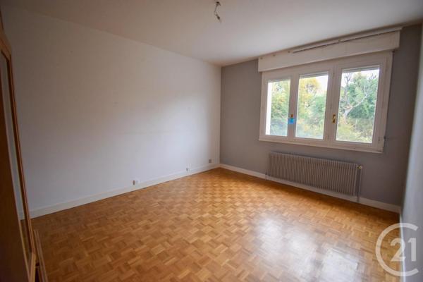 Appartement F4 à vendre  5 pièces - 122,79 m2 LES CHERES - 69