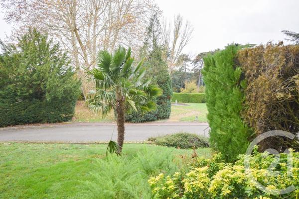 Appartement F4 à vendre  5 pièces - 122,79 m2 LES CHERES - 69