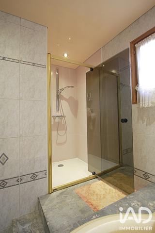 Maison à vendre 7 pièces 185 m² Mandres-les-Roses