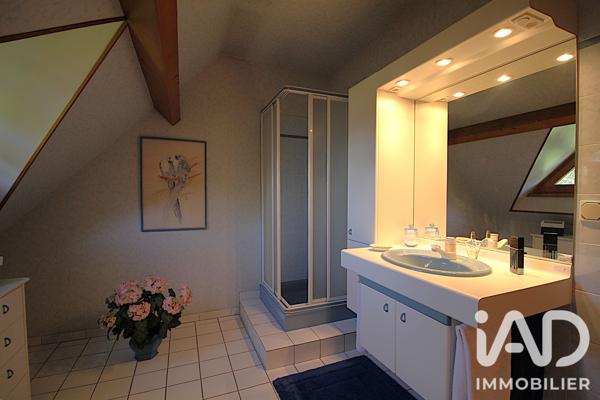 Maison à vendre 7 pièces 185 m² Mandres-les-Roses
