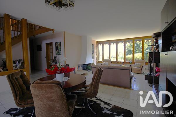 Maison à vendre 7 pièces 185 m² Mandres-les-Roses