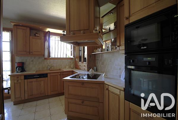 Maison à vendre 7 pièces 185 m² Mandres-les-Roses