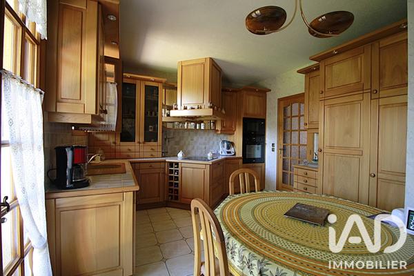 Maison à vendre 7 pièces 185 m² Mandres-les-Roses